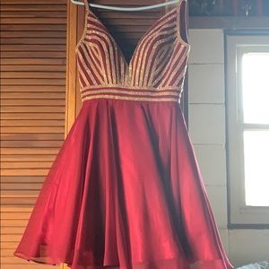 Jovani Maroon/Gold Dress Size 2